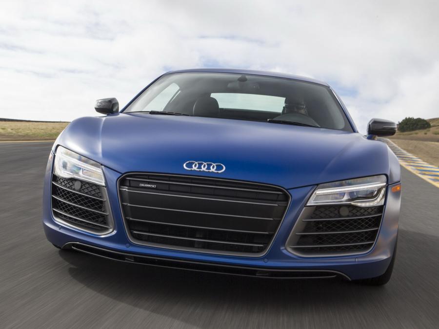  Audi R8 V10 Plus 2012 года  (NA) (фото 6 из 13)